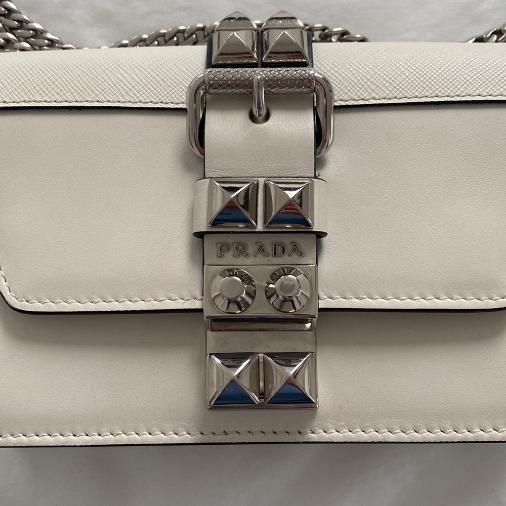 Prada wallet on a chain
